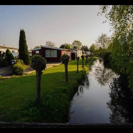 Cozy Chalet In Opmeer Near Amsterdam And Beach Exterior photo